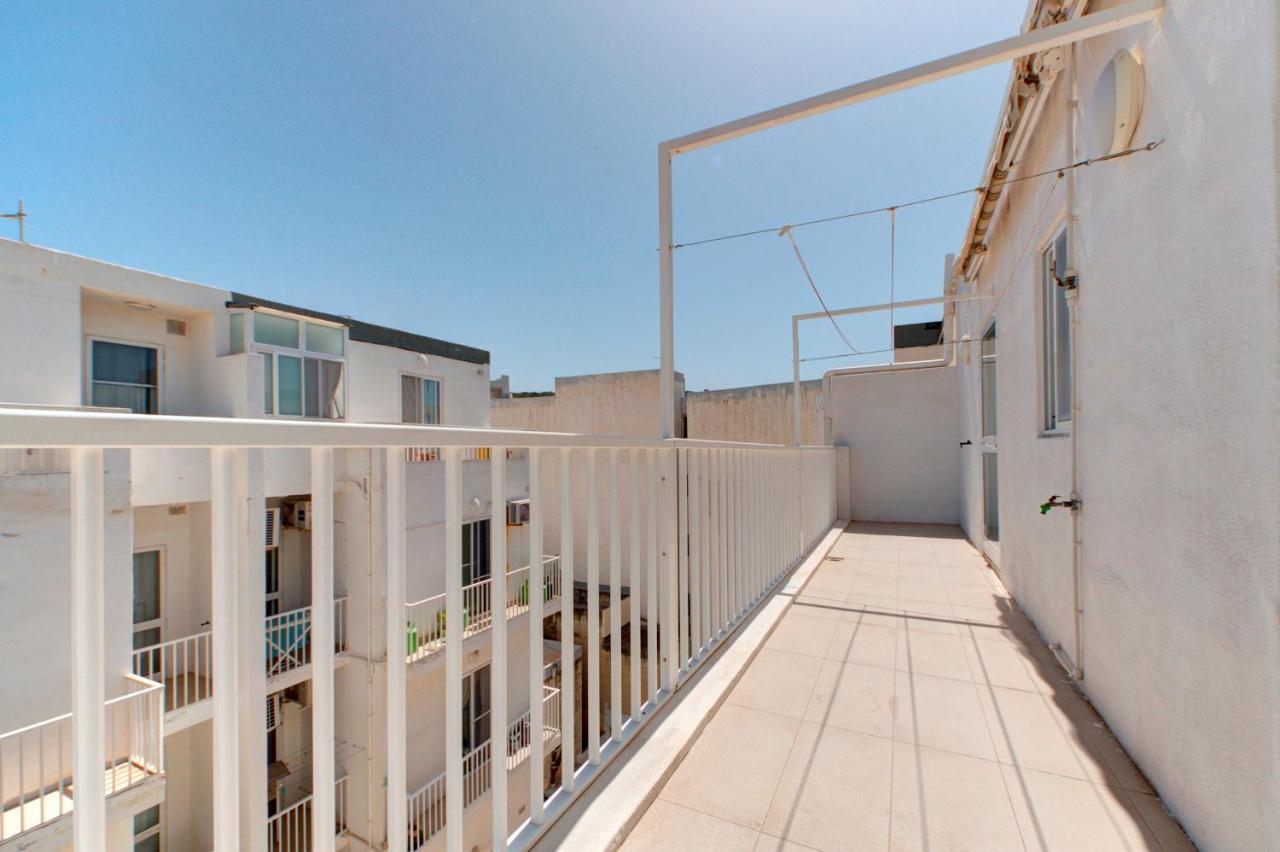 Modern Seaside 2 Bedroom Penthouse With Sea Views St. Paul's Bay Ngoại thất bức ảnh