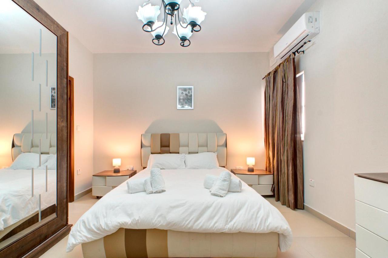 Modern Seaside 2 Bedroom Penthouse With Sea Views St. Paul's Bay Ngoại thất bức ảnh